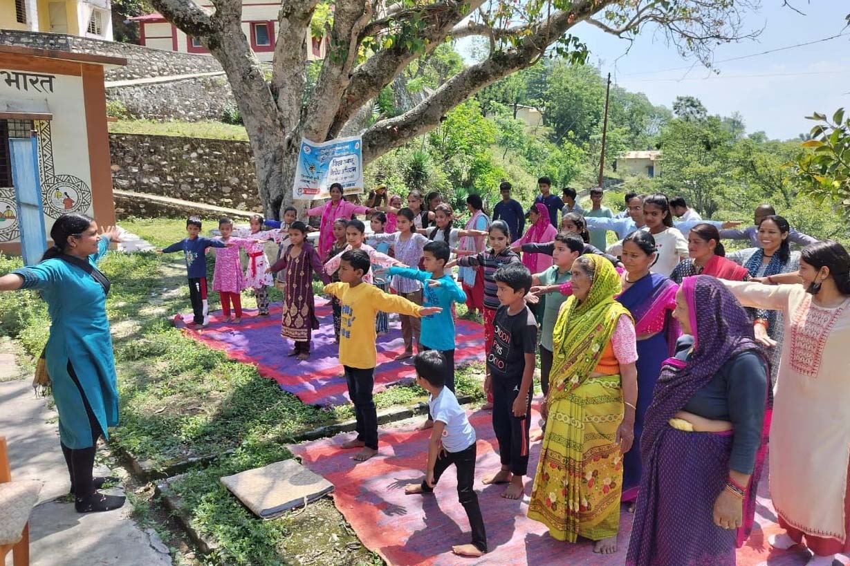 योग से न सिर्फ मांसपेशियों का व्यायाम होता है, बल्कि दिमांग को शांत रखने में मददगार है : श्रीमती सुनीता राणा