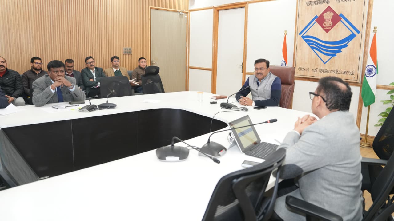 मुख्य सचिव ने धीमी गति के प्रोजेक्ट्स पर जताई नाराजगी, तेजी लाने के दिए निर्देश