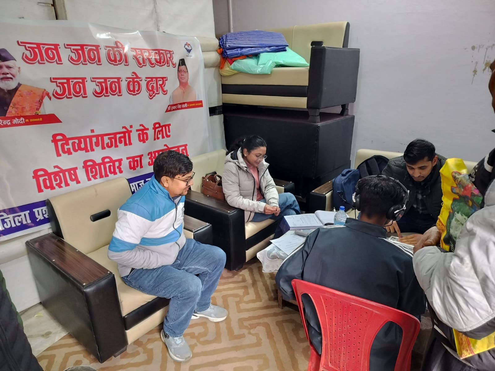 धामी सरकार जनता के द्वार पर, 452 कैम्पों में 3,56,992 नागरिकों की सहभागिता