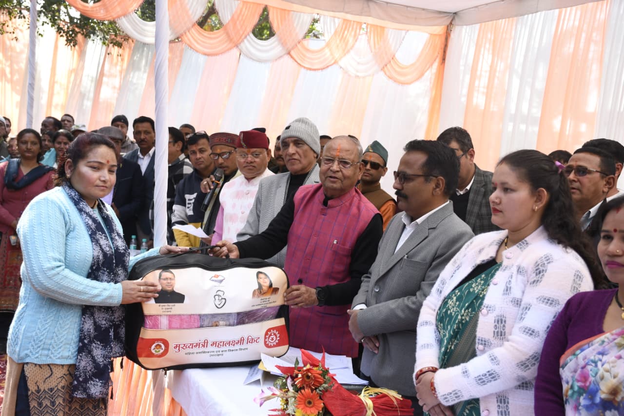 जन-जन की सरकार, जन-जन के द्वार” अभियान ने रचा नया कीर्तिमान – मुख्यमंत्री पुष्कर सिंह धामी के नेतृत्व में एक ही दिन में 7,876 नागरिकों तक पहुंची सरकार