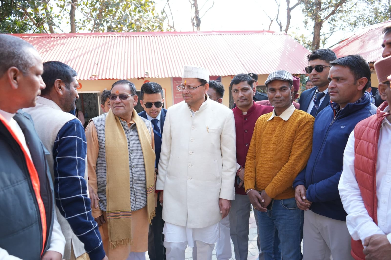 पीपलकोटी में स्वास्थ्य व्यवस्थाओं का जायजा लेने पहुँचे मुख्यमंत्री पुष्कर सिंह धामी