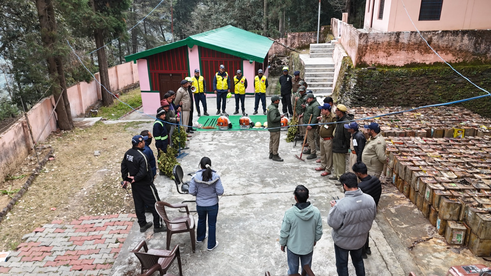 वनाग्नि से निपटने की तैयारी परखी, गढ़वाल डिवीजन समेत तीन प्रभागों में अलग-अलग जगह हुई मॉक ड्रिल