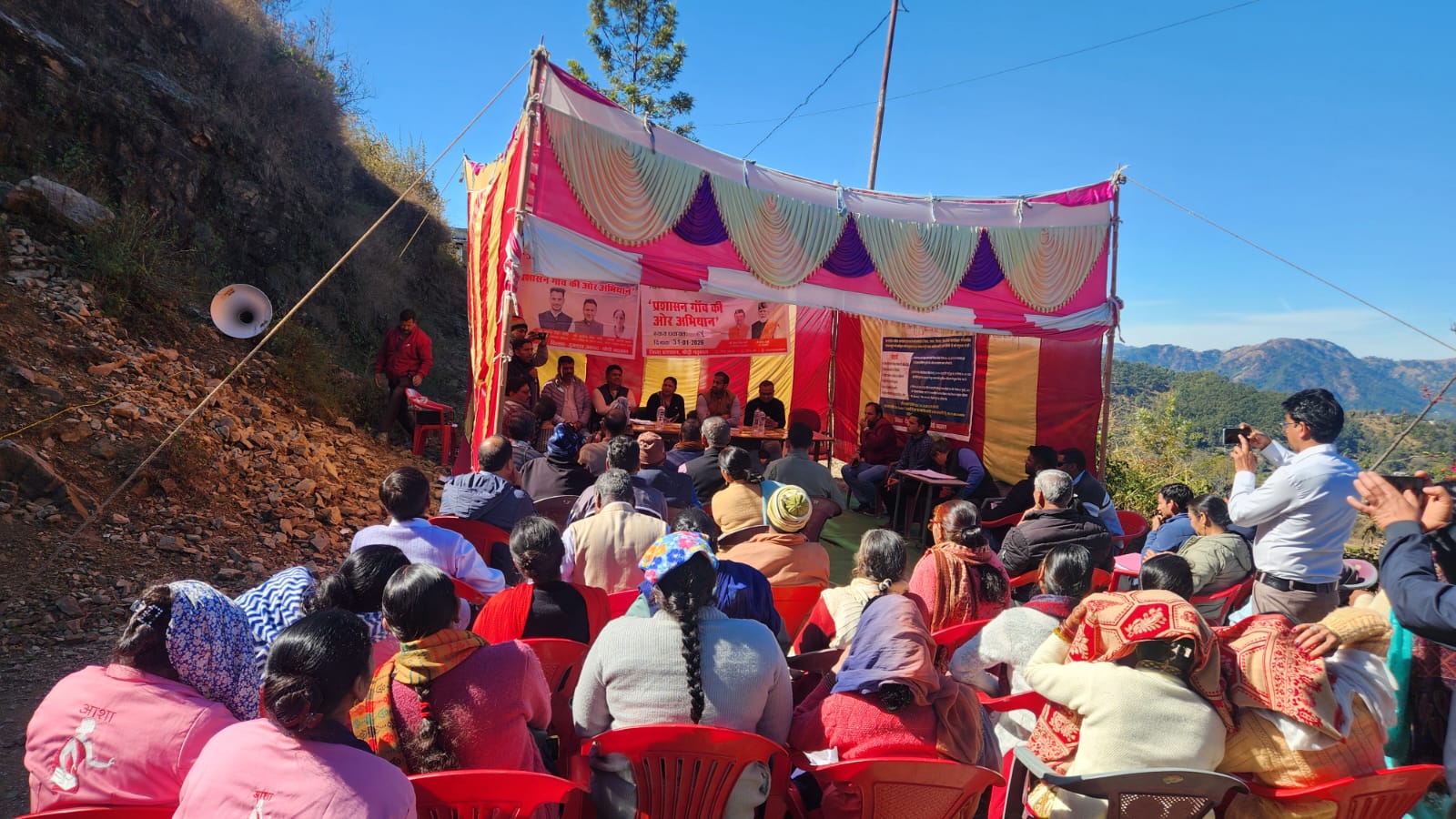 जन-जन की सरकार, जन-जन के द्वार: मुख्यमंत्री धामी के नेतृत्व में जनसेवा का सशक्त मॉडल